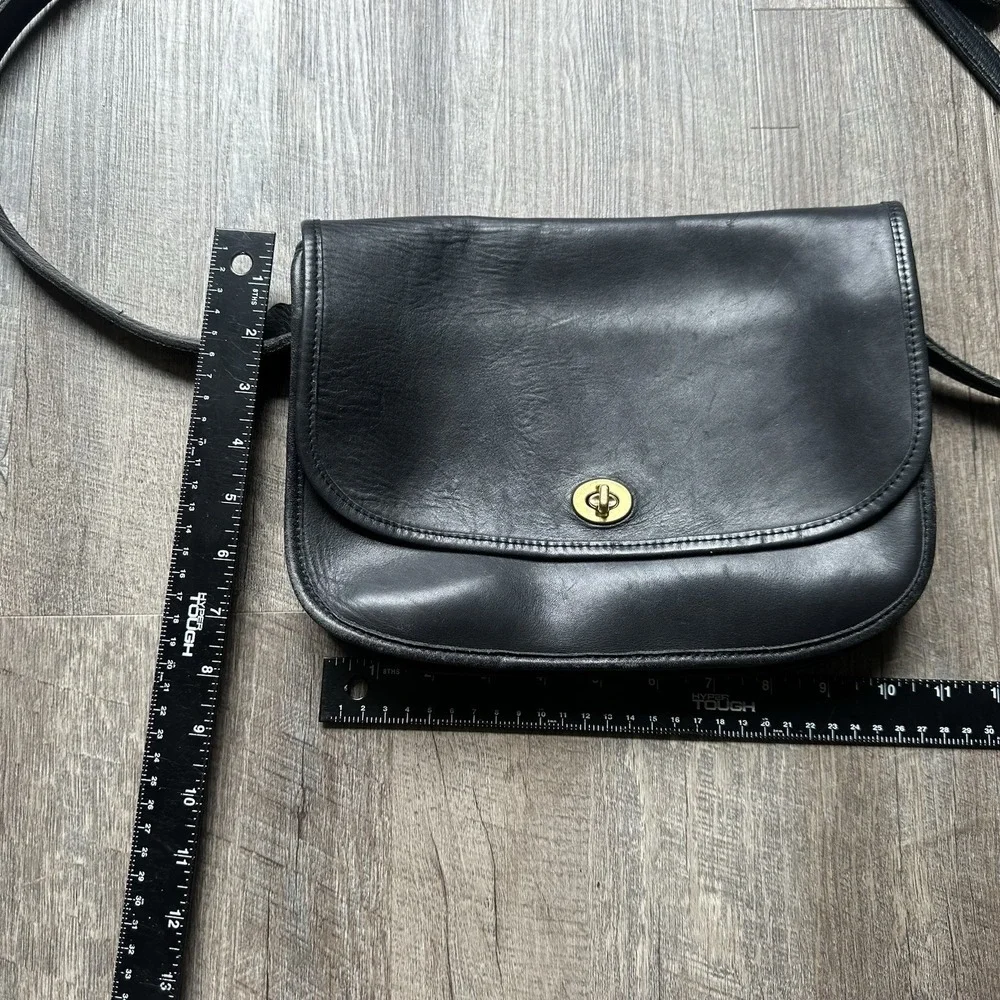 Vintage Coach Black Leather City Bag Purse 9790 Crossbody Very Clean!!!